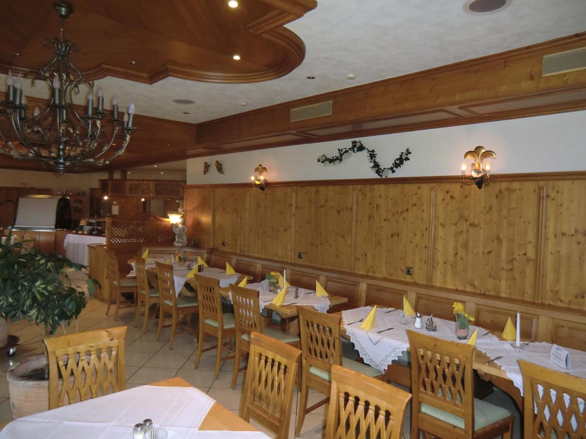 Hotel Schlossgarten Gladenbach Экстерьер фото